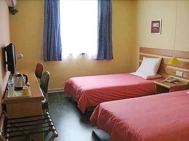 Home Inn Jinghong Xishuangbanna peacock Lake Civil Aviation