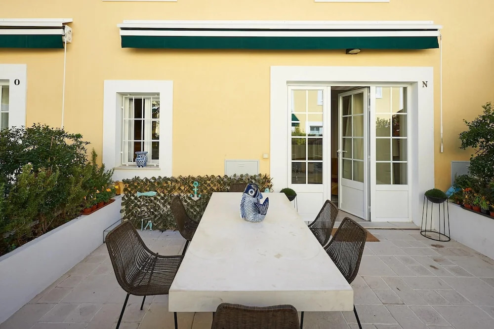 Property With 2 Bedrooms in Estoril, With Enclosed Garden and Wifi Near the Beach