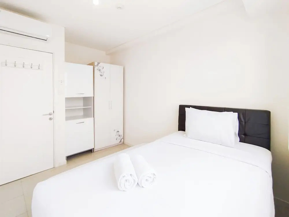 Simply Design 1Br Apartment At Parahyangan Residence