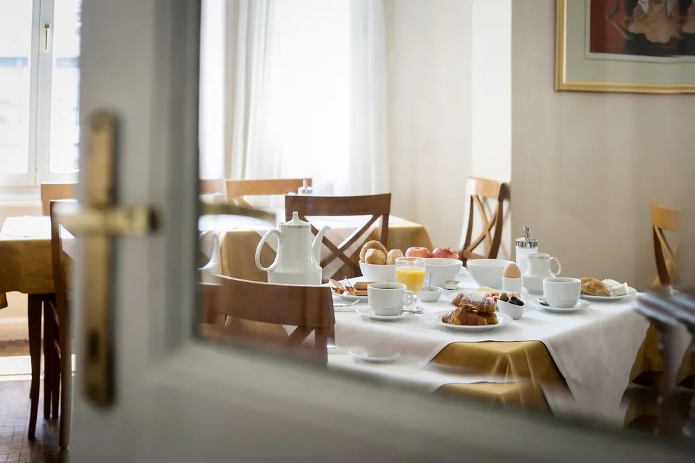 Tourist Hotel