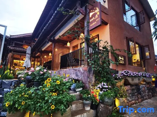 Puzhehei Xianrenju Lake View Homestay