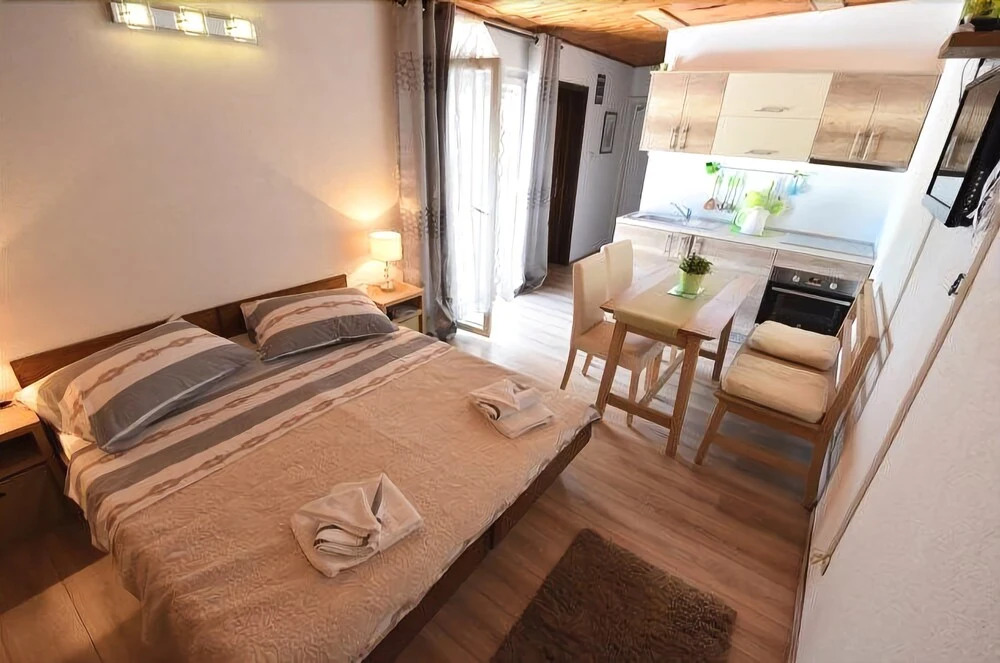 Apartments Carev 1293