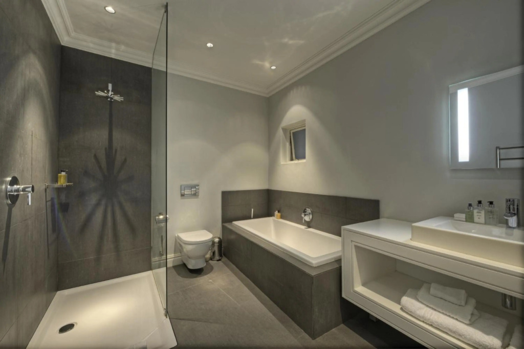 Three Boutique Hotel