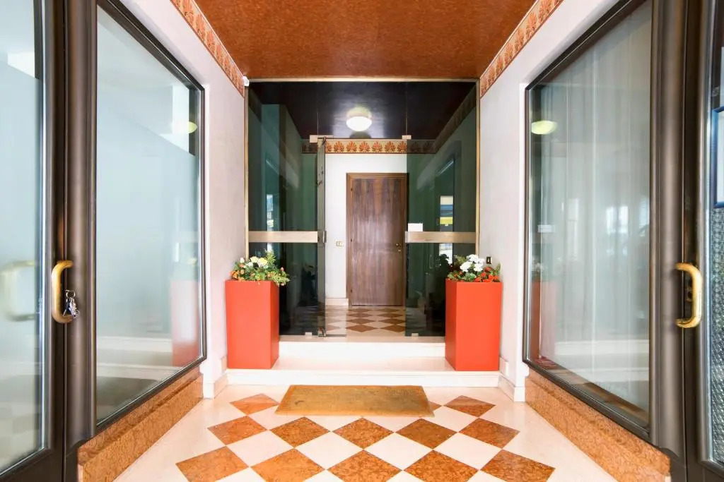 Holiday Treviso Suite LOMBARDI