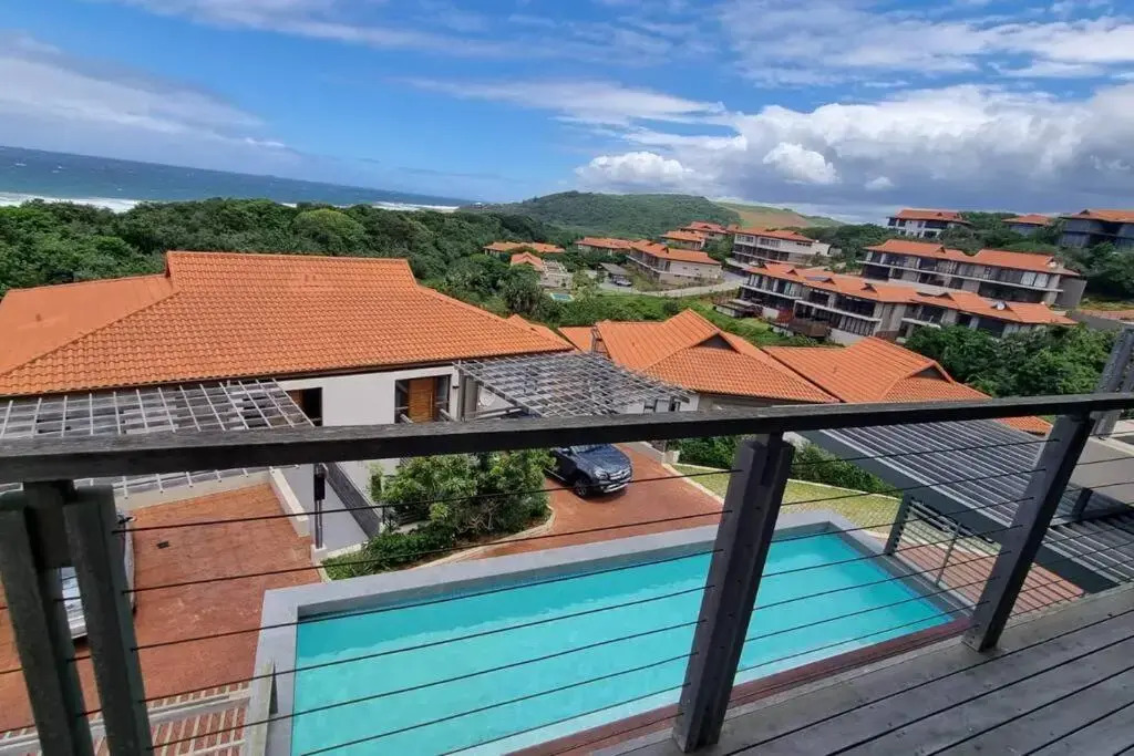 Sea Facing 4 Bedroom Holiday Home in Zimbali