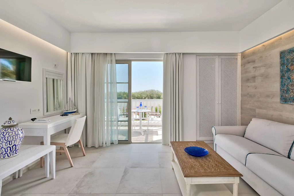 White Pearls-Adults Only Luxury Suites