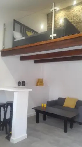 ALBERGUE CASTELOS