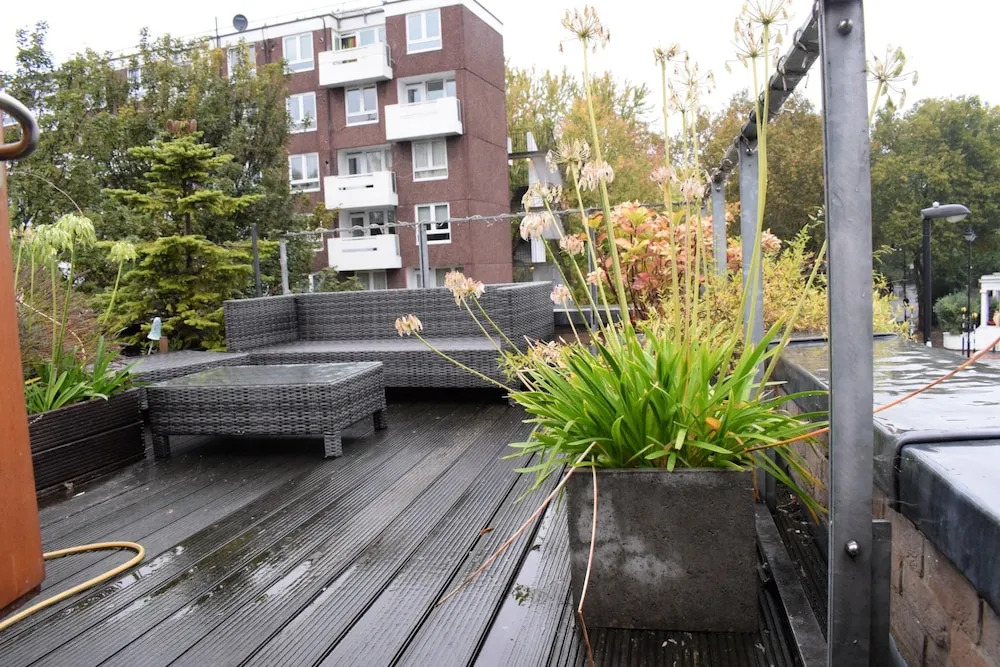 2 Bedroom House With Roof Terrace