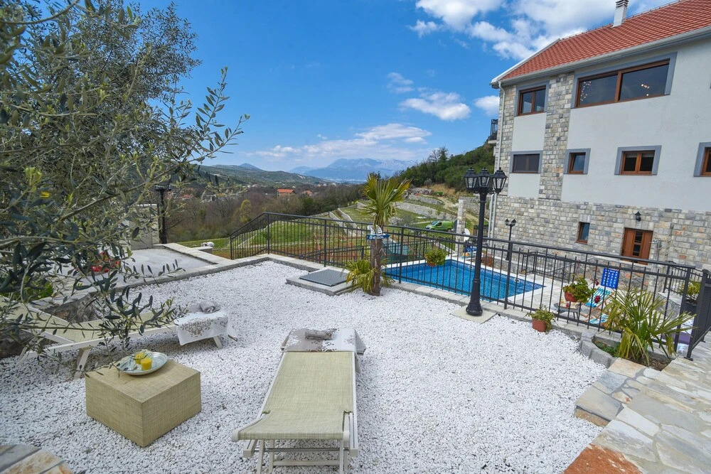 Villa 177