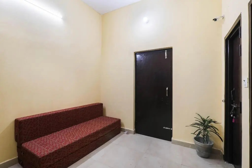Hotel O Laavin Inn Near Gomti Riverfront Park