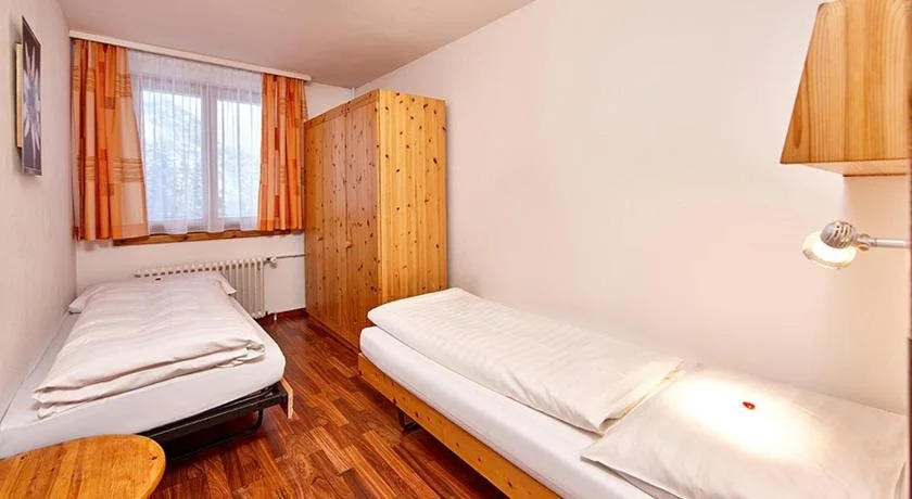 Basic Hotel
