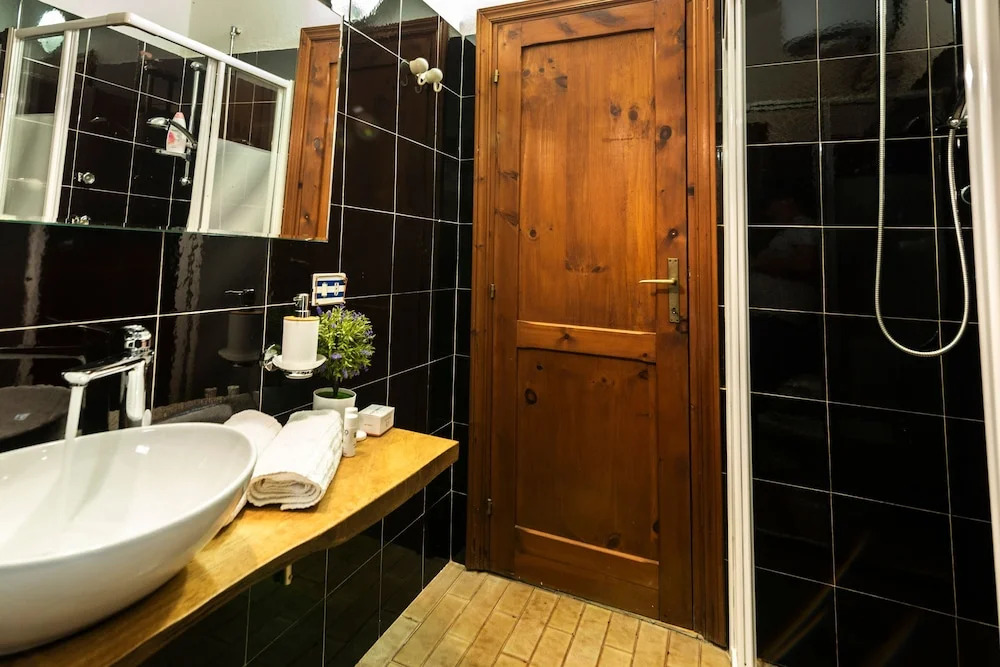Su Entu in Palau With 1 Bedrooms and 1 Bathrooms