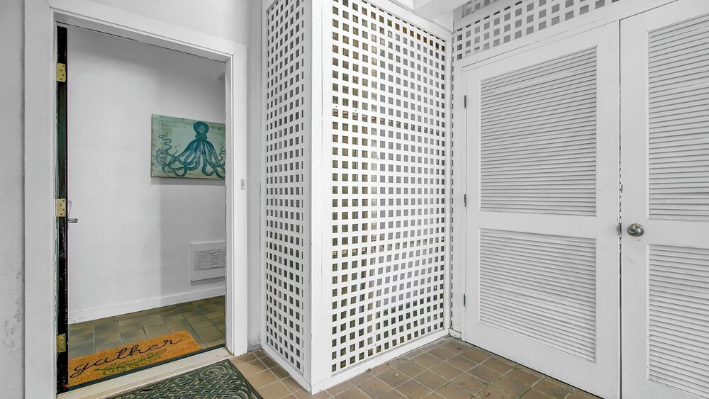 125 Grand Pavillion by Avantstay Steps From Sand