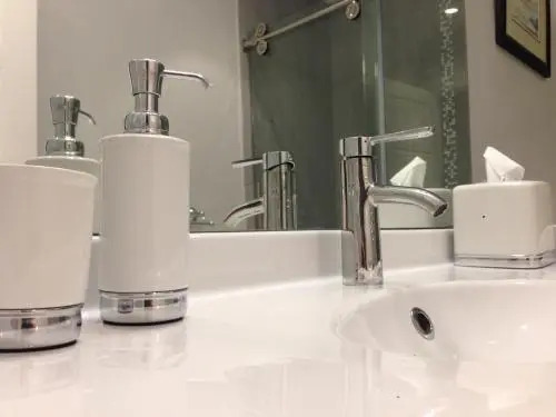 Nature's Door Guest Suite