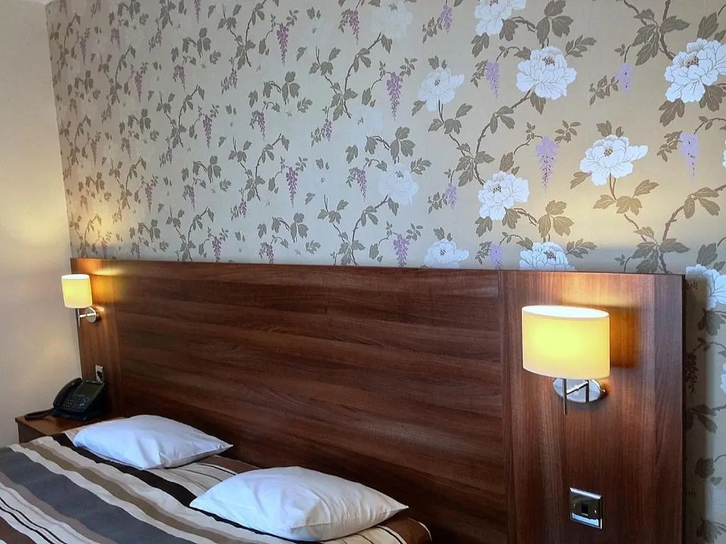Ely House Hotel