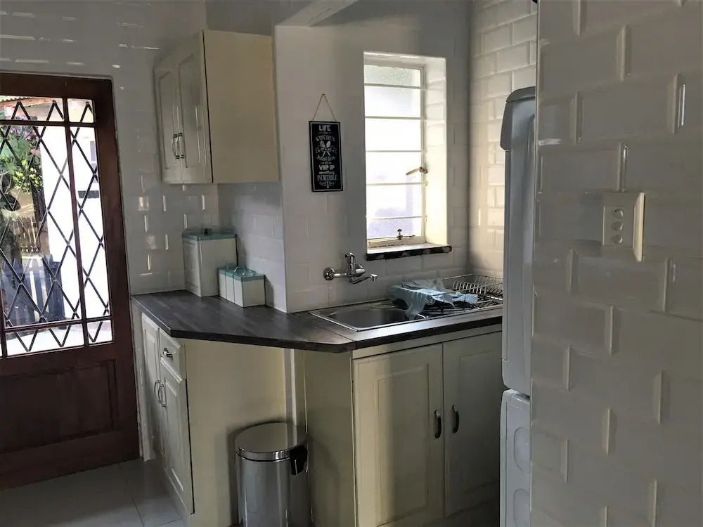 Madison House & Cottages