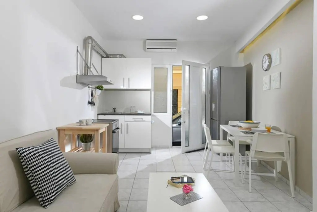 Stylish Apartment by City Center B