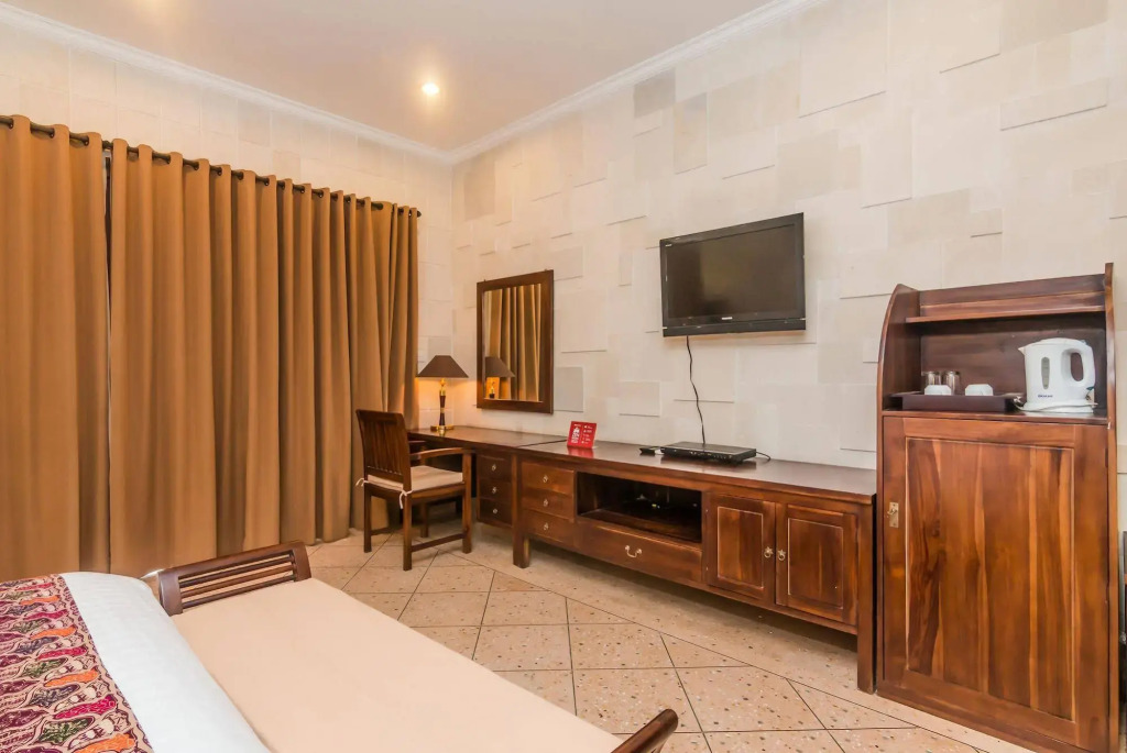 ZEN Rooms Seminyak Kuwum II