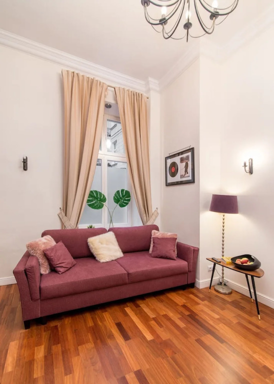Metro Nowy Swiat Apartment
