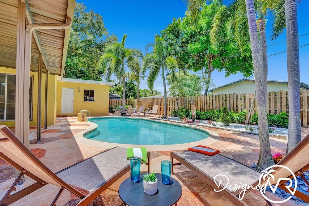 Beautiful 4 BR with Private Heated Pool