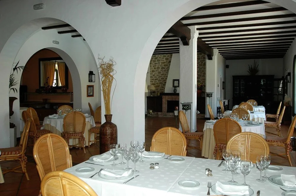 Hostal Doña Lola Marina