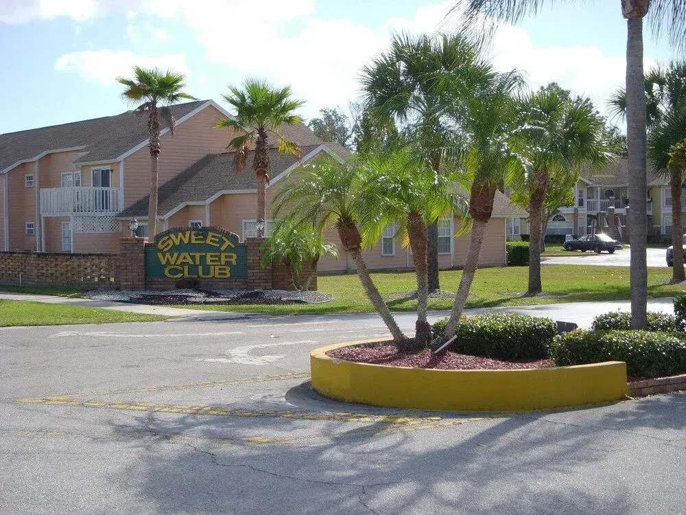 Florida Deluxe Villas, Condos, & Homes