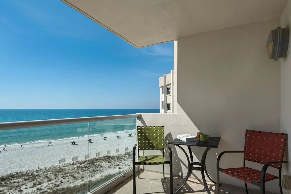 Regency Towers 702 West - Two Bedroom Condo