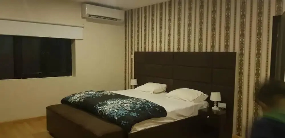 Bamboo Lounge and Guesthouse