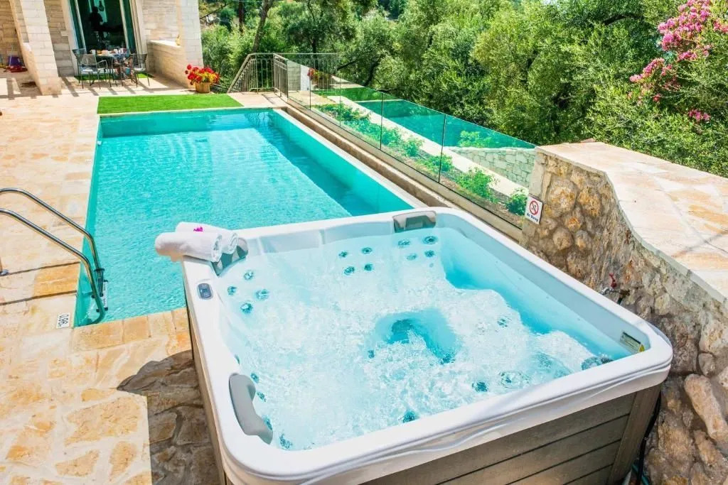 Villa Jacaranda by PosarelliVillas