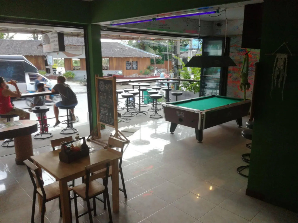 Baan Tai Backpackers
