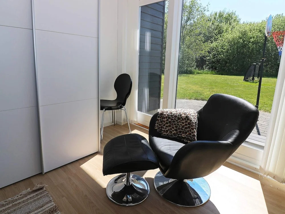 Pretty Holiday Home in Hadsund With Roofed Terrace