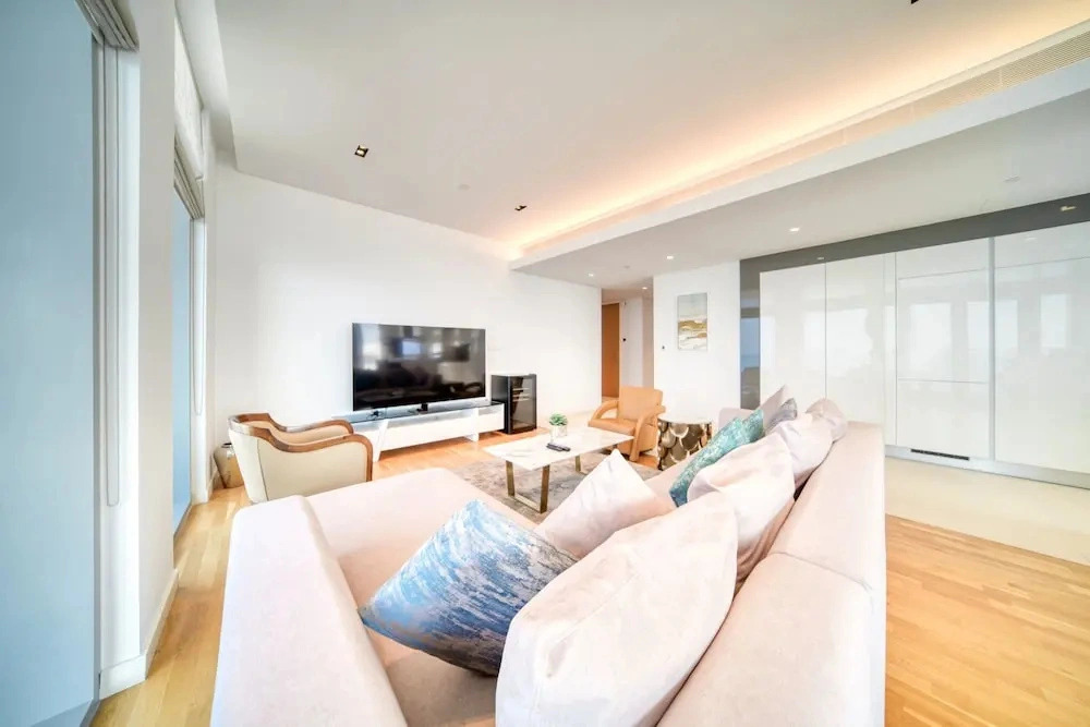 Bluewaters Escape Ocean View and Luxury Living