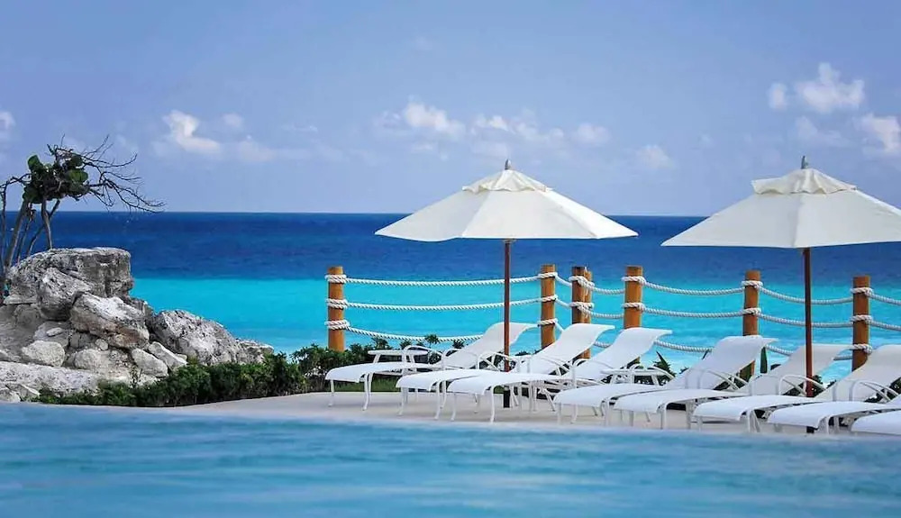 State of the Art beach front Condo