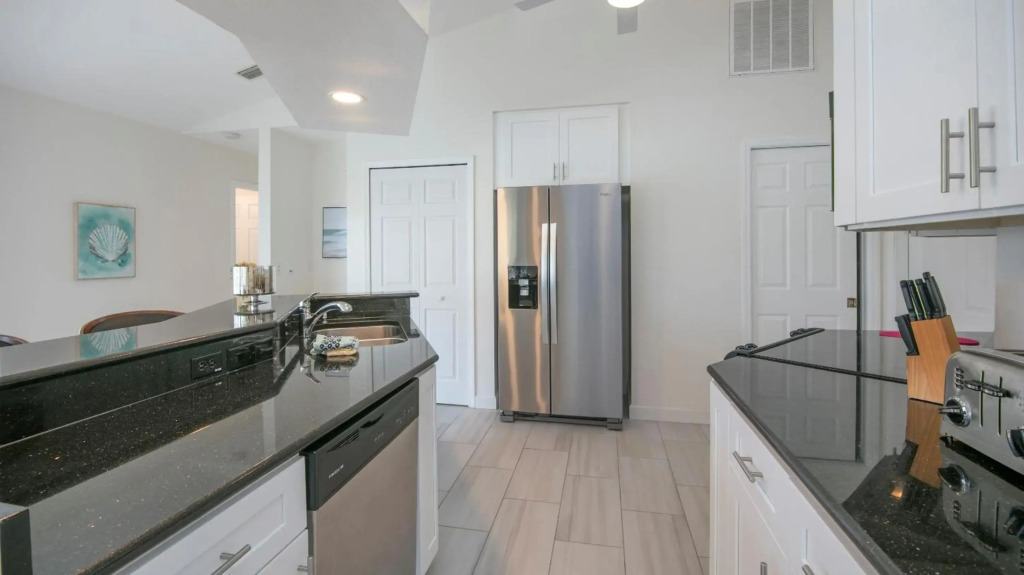 NEW! Villa Surfside