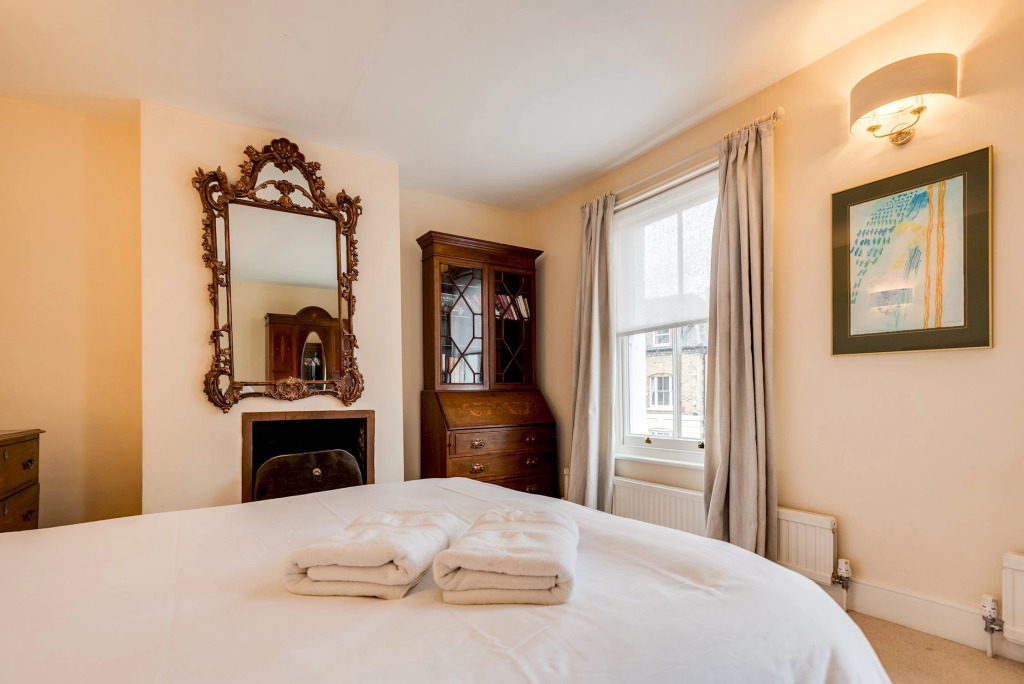 The Walton House spacious 3-Bedroom Jericho House close to City Centre