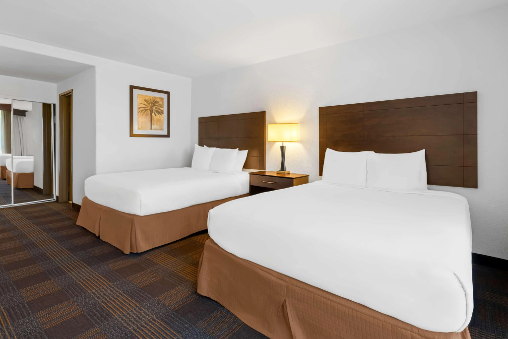 Best Western Date Tree Hotel