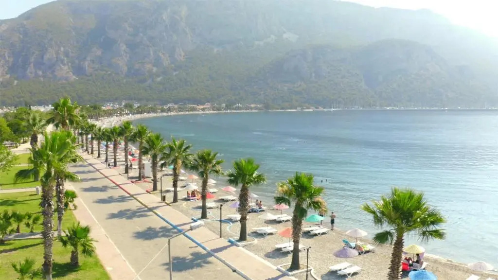 Dolunay Suit & Beach