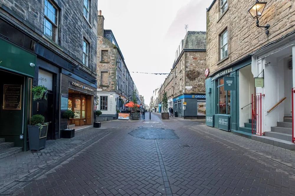 Edinburgh City Retreat - Edinburgh City Centre 3 min Walk to Edinburgh Castle