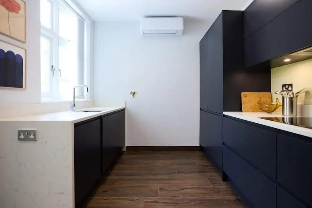 The Putney Hideaway - Modern and Elegant 3bdr Flat With Patio