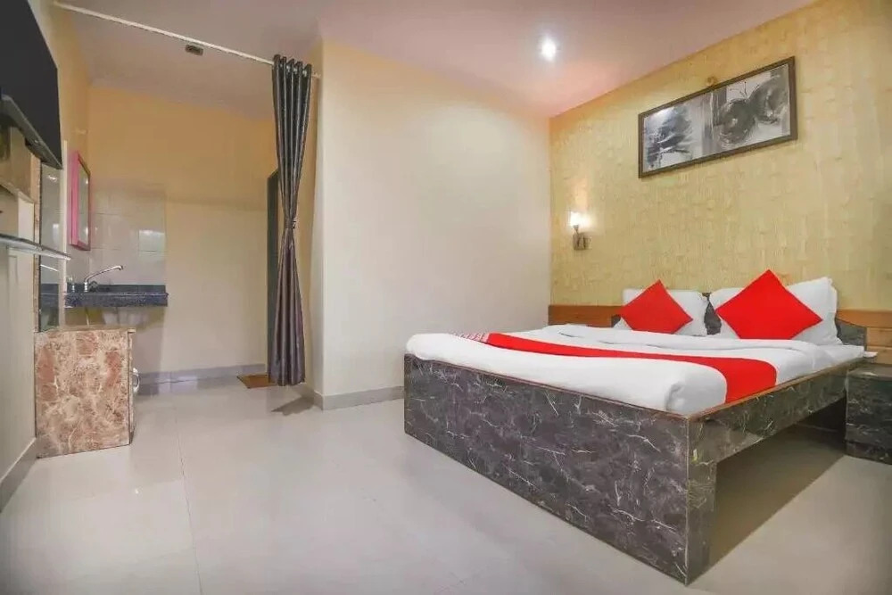 OYO 75800 The Royal Mini Resort