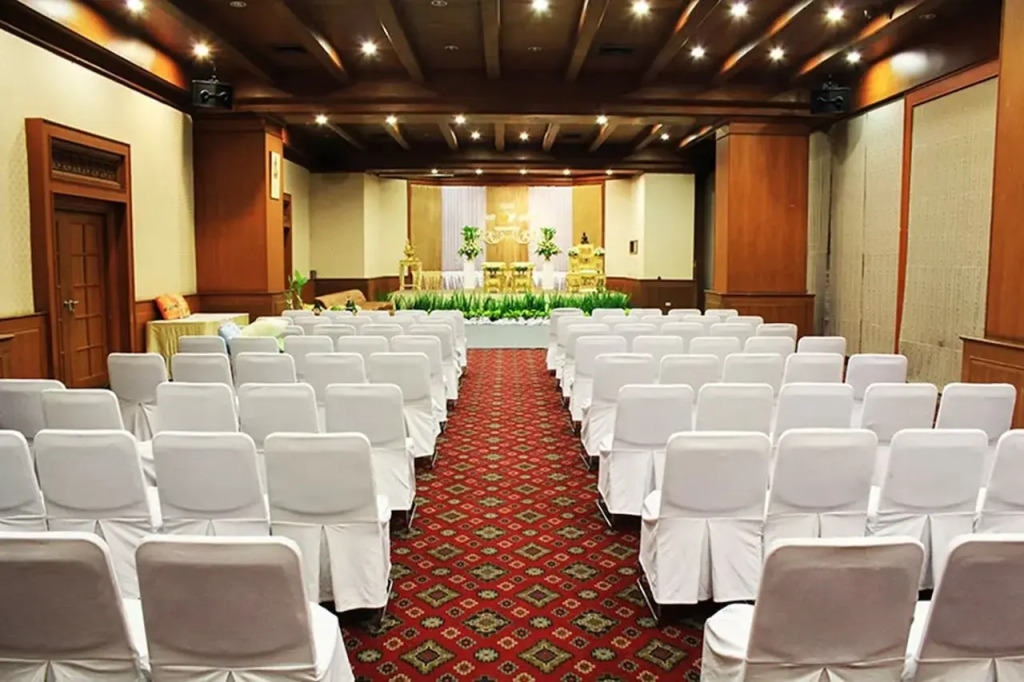 Lotus Pang Suan Kaew Hotel