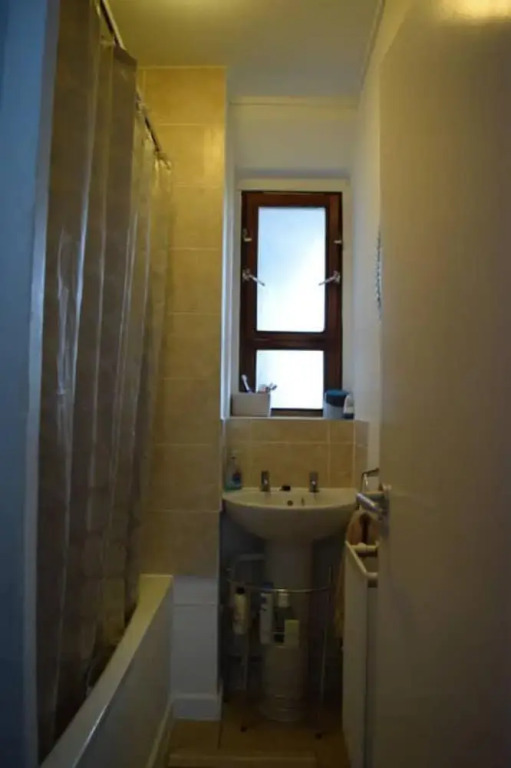 Cosy 4 Bedroom Flat in Kennington