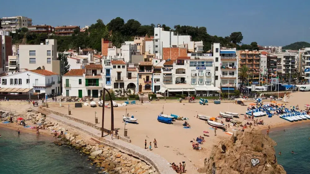 Del Pi in Blanes With 4 Bedrooms and 3 Bathrooms