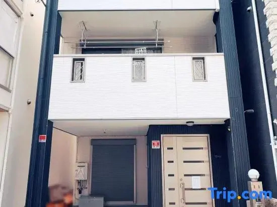 TEISHINKYO | Near Namba | One House | 3BR + 1 Tatami  · 2WC· 1BA | Tengachaya Station 9 Minutes |