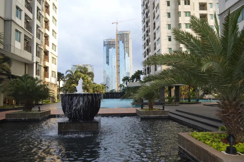 Roomku at Bassura City Apartment