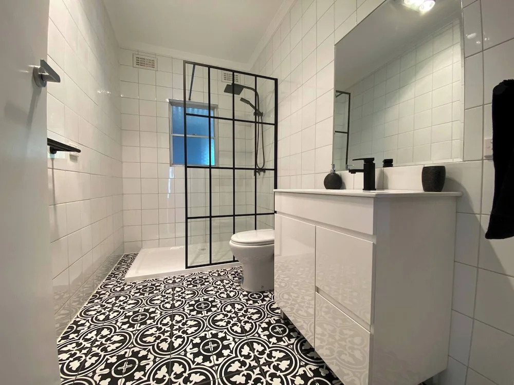 Central 1940s Bendigo Home Hamptons Heritage Reno