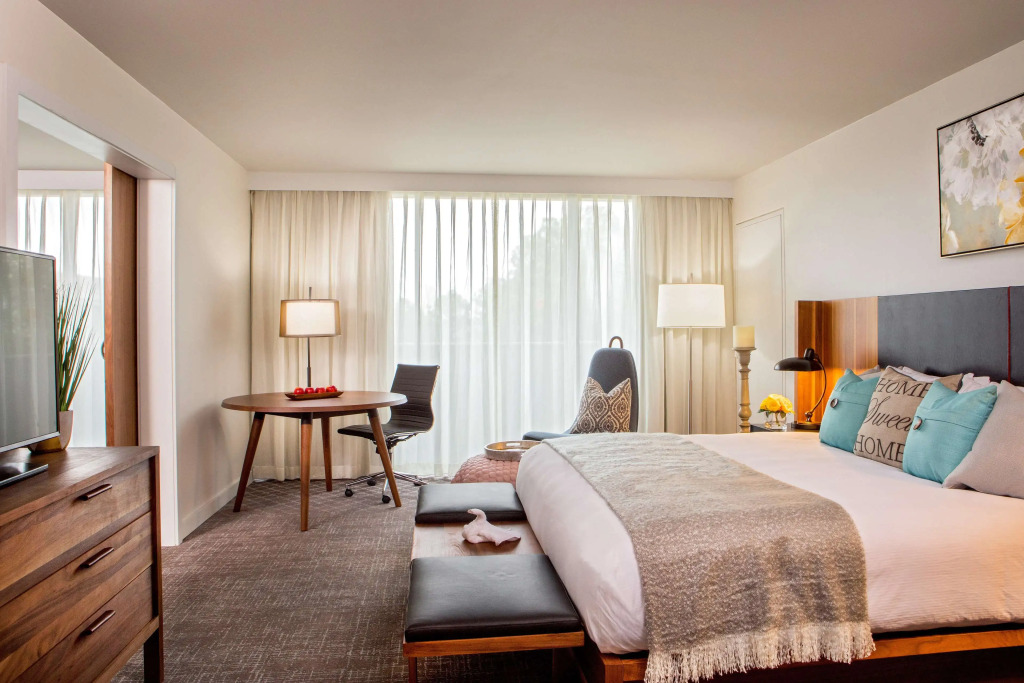 DoubleTree by Hilton Atlanta Windy Hill Ballpark