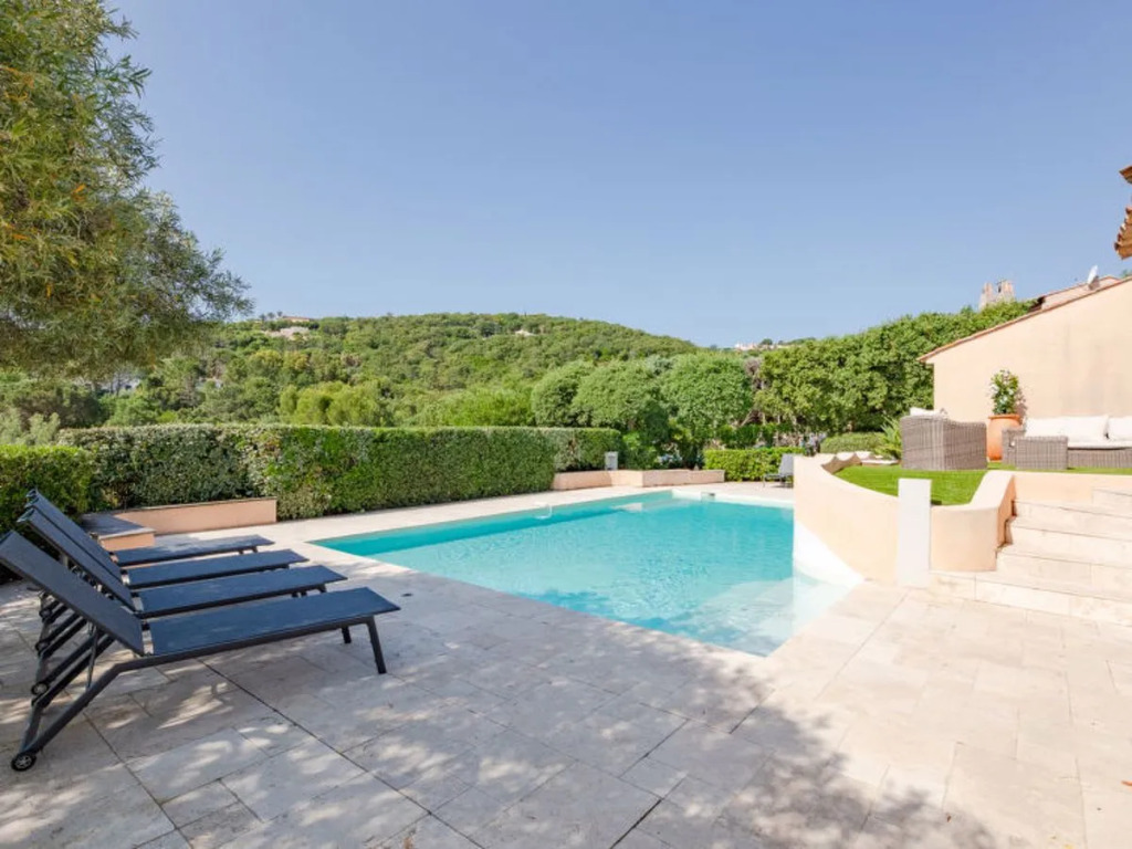 Villa Le Petit Rouveau by Interhome