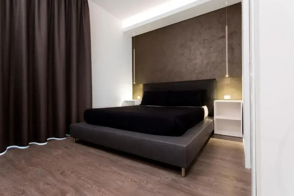 Minimal Rooms