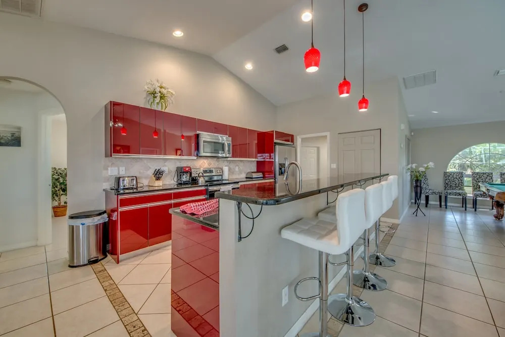 Villazo Ann, Cape Coral